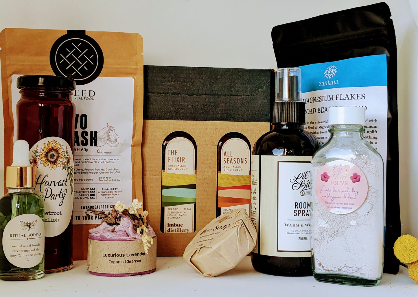 Autumn seasonal mystery box by Arthly Box melbourne. Subscribe to get a free gin sampler. Offer for first 100 subscribers only!