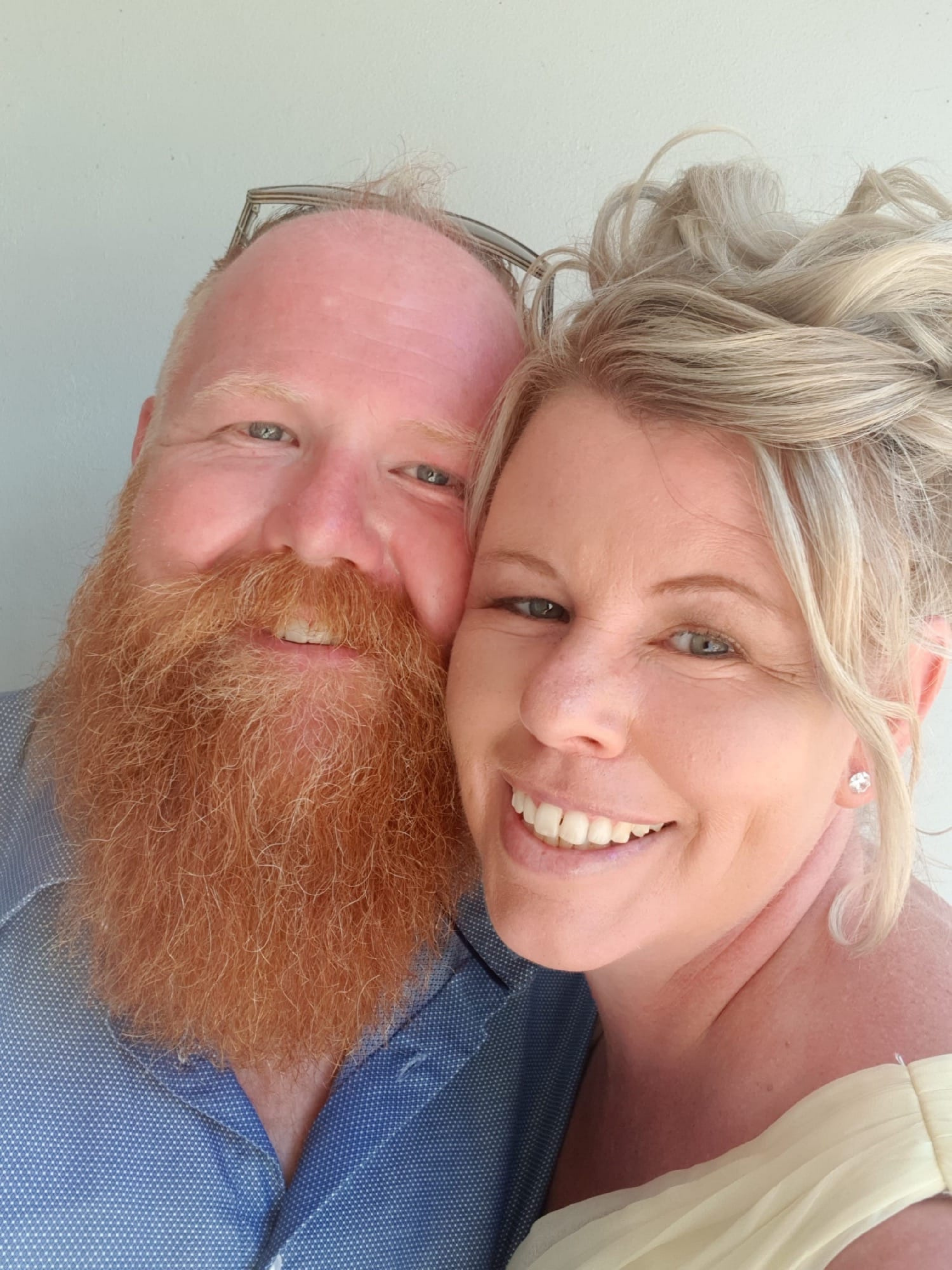 The Arthly Box collaboration with Blue & Sunny, Victoria, Australia.  Handmade and natural ingredient bath and body products for you and for gifting. Shower steamers for some pampering.